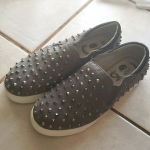 Sam Edelman studed women slip on